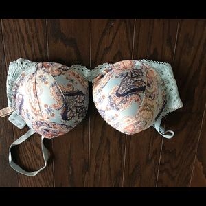 Victoria’s Secret Push-up bra